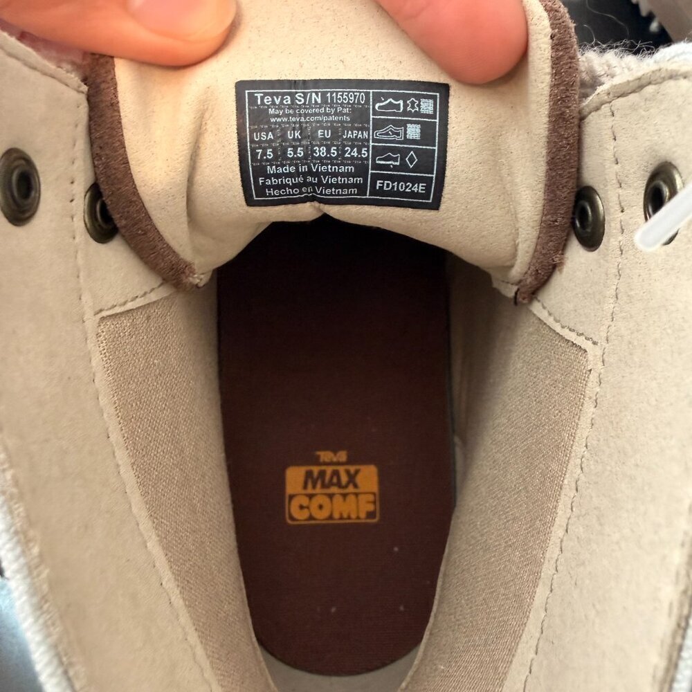 NEW Teva Midform Bootie (run small) - Picture 4 of 7